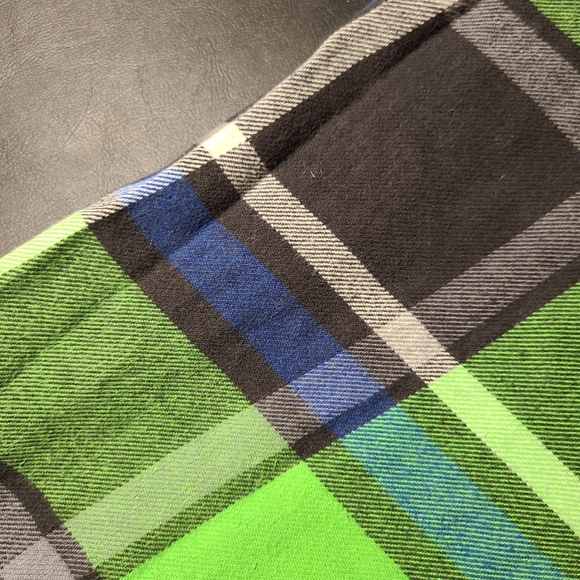 AE green flannel - Picture 3 of 3